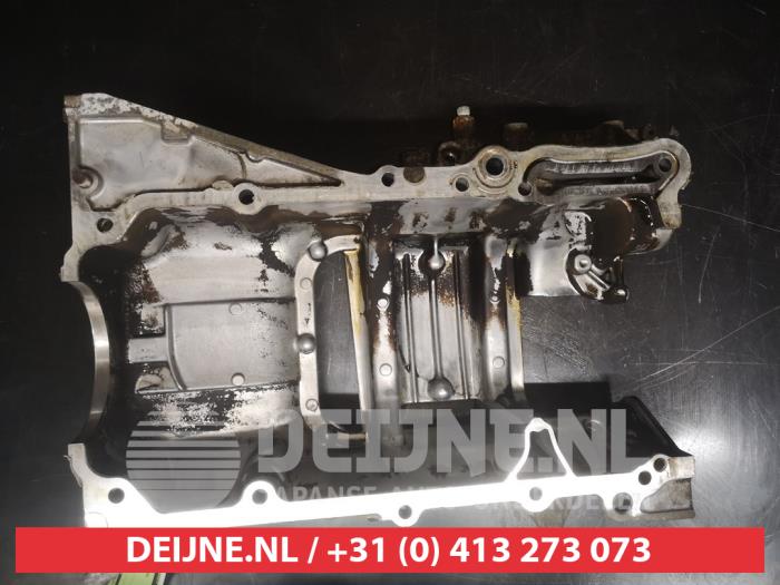 Usagé Couvercle carter Toyota Avensis Wagon (T25/B1E) 2.0 16V VVT-i D4 Prix € 50,00 Règlement à la marge proposé par V.Deijne Jap.Auto-onderdelen BV