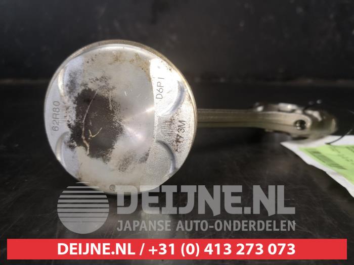Usagé Piston Suzuki Swift (ZC/ZD) 1.2 Dual Jet 16V Smart Hybrid Prix € 50,00 Règlement à la marge proposé par V.Deijne Jap.Auto-onderdelen BV