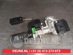 Used Ignition lock + key Honda Jazz (GE6/GE8/GG/GP) 1.2 VTEC 16V Price on request offered by V.Deijne Jap.Auto-onderdelen BV