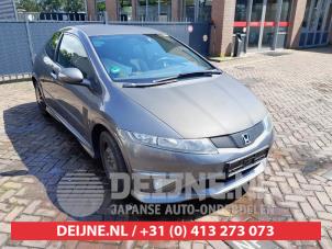 Used Bonnet Honda Civic (FK/FN) 1.4i Type S 16V Price € 150,00 Margin scheme offered by V.Deijne Jap.Auto-onderdelen BV