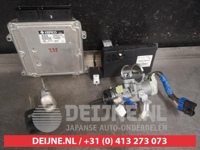 Used Engine management computer Hyundai i30 (FD) 1.6 CVVT 16V Price € 150,00 Margin scheme offered by V.Deijne Jap.Auto-onderdelen BV