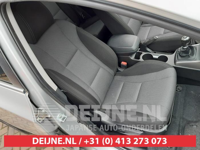 Siège droit d'un Hyundai i30 Wagon (GDHF5) 1.6 GDI Blue 16V 2015