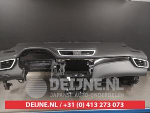 Używane Poduszka powietrzna prawa (deska rozdzielcza) Nissan Qashqai (J11) 1.2 DIG-T 16V Cena na żądanie oferowane przez V.Deijne Jap.Auto-onderdelen BV