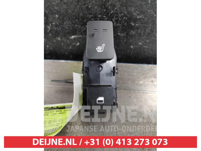 Usados Interruptor de ventanilla eléctrica Kia EV6 (CV) 77.4 kWh GT AWD Precio € 35,00 Norma de margen ofrecido por V.Deijne Jap.Auto-onderdelen BV