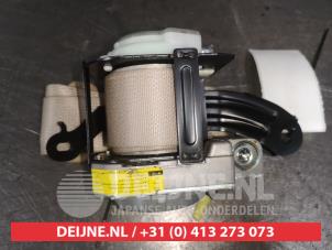 Usados Cinturón de seguridad izquierda detrás Lexus IS (E2) 220d 16V Precio de solicitud ofrecido por V.Deijne Jap.Auto-onderdelen BV