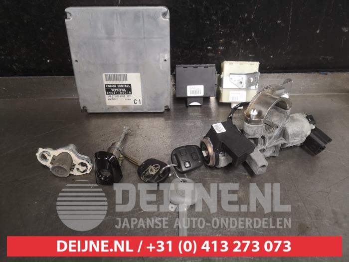 Used Engine management computer Toyota Avensis (T25/B1B) 1.6 16V VVT-i Price € 125,00 Margin scheme offered by V.Deijne Jap.Auto-onderdelen BV