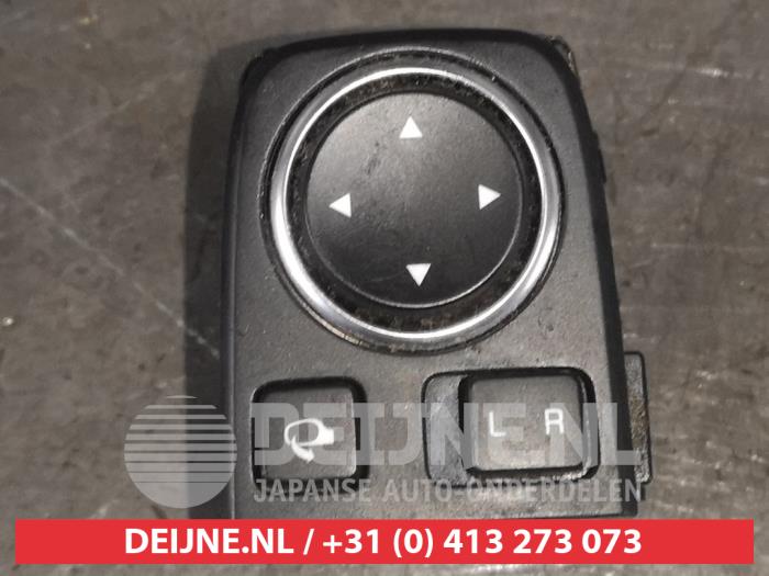 Używane Przelacznik lusterka Kia Xceed 1.0 T-GDi 12V Cena na żądanie oferowane przez V.Deijne Jap.Auto-onderdelen BV
