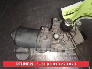 Used Front wiper motor Lexus CT 200h 1.8 16V Price on request offered by V.Deijne Jap.Auto-onderdelen BV