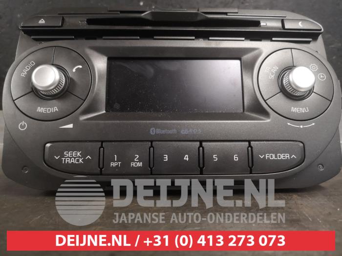 Używane Radio Kia Picanto (TA) 1.0 12V Cena na żądanie oferowane przez V.Deijne Jap.Auto-onderdelen BV