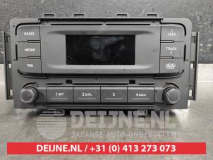 Usados Radio Hyundai i10 1.0 12V Precio de solicitud ofrecido por V.Deijne Jap.Auto-onderdelen BV