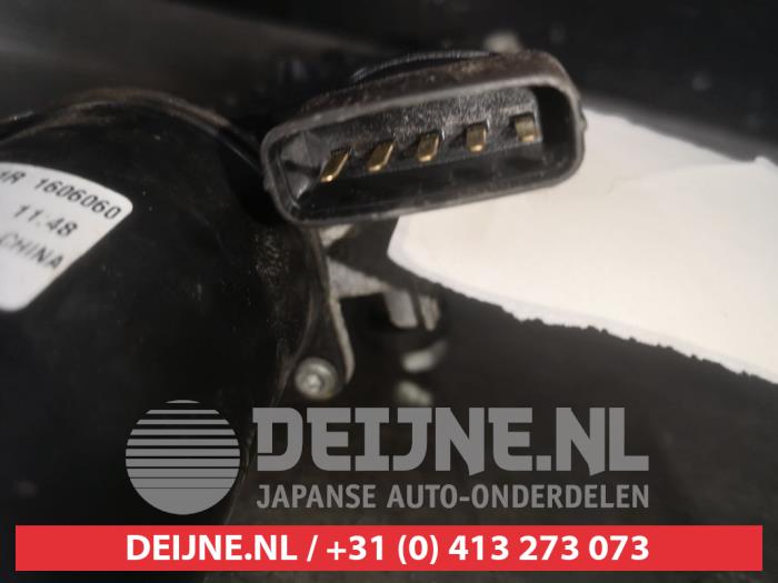 Front wiper motor Kia Venga 1.4 CVVT 16V - 981001P000 VALEO