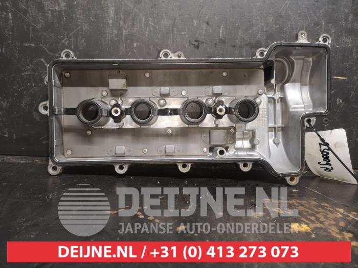 Ventildeckel van een Toyota Yaris (P1) 1.0 16V VVT-i 2000