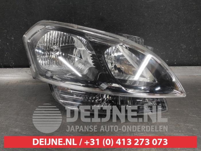 Używane Reflektor prawy Kia Soul I (AM) 1.6 CRDi 16V Cena € 75,00 Procedura marży oferowane przez V.Deijne Jap.Auto-onderdelen BV