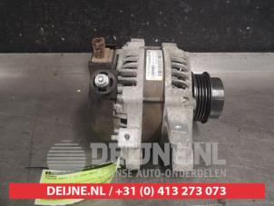Dynamo d'un Toyota Yaris III (P13) 1.33 16V Dual VVT-I 2014