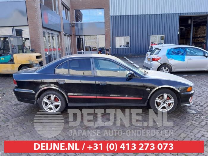 Usados Ventanilla triangular derecha detrás Mitsubishi Galant (EA/EC) 2.0 16V Precio € 25,00 Norma de margen ofrecido por V.Deijne Jap.Auto-onderdelen BV