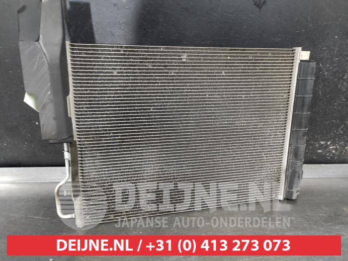 Klima Kondensor van een Kia Sportage (QL) 2.0 CRDi 185 16V VGT 4x4 2017