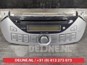 Używane Radio Nissan Pixo (D31S) 1.0 12V Cena na żądanie oferowane przez V.Deijne Jap.Auto-onderdelen BV