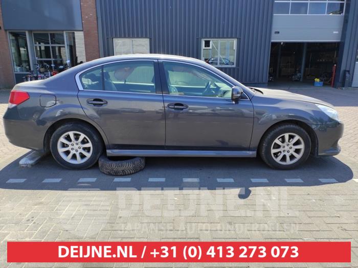 Usados Ventanilla triangular derecha detrás Subaru Legacy (BL) 2.0 D 16V Precio € 30,00 Norma de margen ofrecido por V.Deijne Jap.Auto-onderdelen BV
