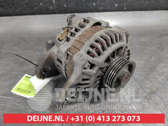 Usagé Dynamo Mitsubishi Galant (EA/EC) 2.0 16V Prix € 35,00 Règlement à la marge proposé par V.Deijne Jap.Auto-onderdelen BV