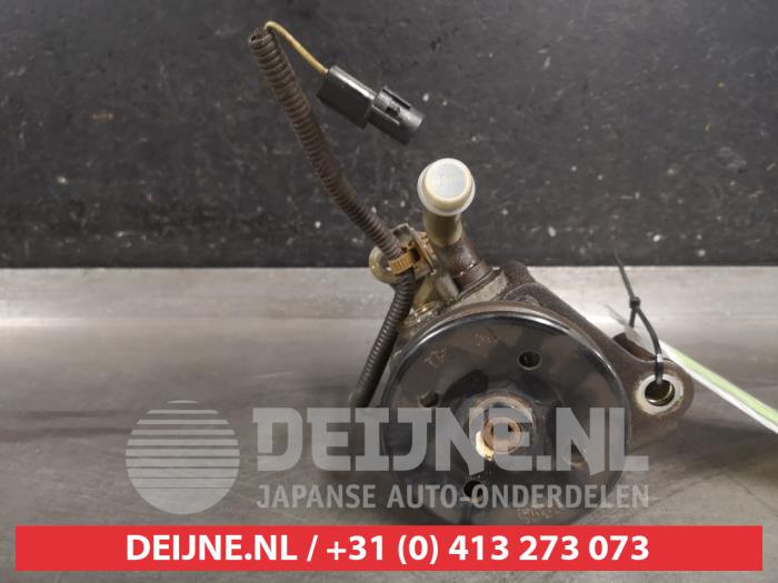 Usagé Pompe de direction Mitsubishi Eclipse (D5) 3.0 V6 24V Prix € 25,00 Règlement à la marge proposé par V.Deijne Jap.Auto-onderdelen BV