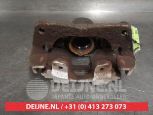 Used Front brake calliper, right Toyota Yaris II (P9) 1.3 16V VVT-i Price € 30,00 Margin scheme offered by V.Deijne Jap.Auto-onderdelen BV