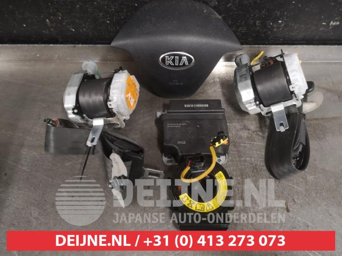 Airbag set from a Kia Cee'd Sportswagon (JDC5) 1.6 CRDi 16V VGT 2016
