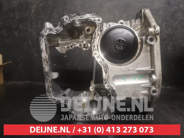 Usagé Couvercle carter Nissan Micra (K14) 1.0 IG-T 100 Prix € 50,00 Règlement à la marge proposé par V.Deijne Jap.Auto-onderdelen BV