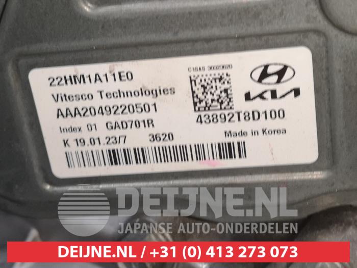 Gearbox from a Kia Ceed Sportswagon (CDF) 1.5 T-GDI 16V 2023