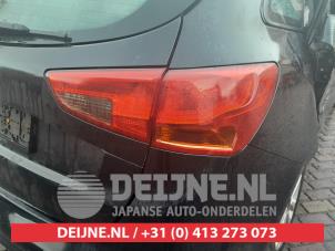 Used Tailgate reflector, right Kia Cee'd Sportswagon (JDC5) 1.6 GDI 16V Price on request offered by V.Deijne Jap.Auto-onderdelen BV