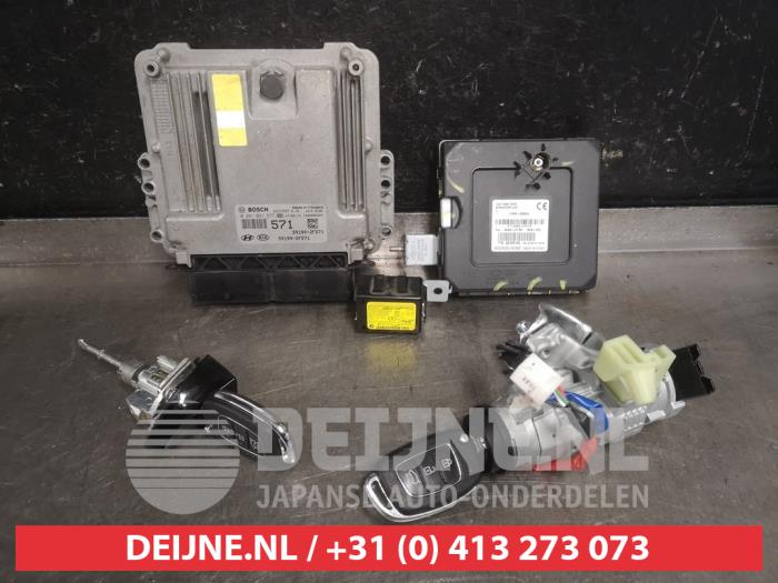 Used Engine management computer Hyundai Tucson (TL) 2.0 CRDi 16V 2WD Price € 150,00 Margin scheme offered by V.Deijne Jap.Auto-onderdelen BV