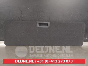 Używane Plyta podlogowa bagaznika Nissan Qashqai (J11) 1.2 DIG-T 16V Cena € 150,00 Procedura marży oferowane przez V.Deijne Jap.Auto-onderdelen BV