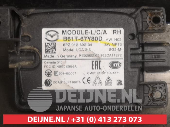 Begagnade Dödvinkelsensor Mazda 3 (BM/BN) 1.5 SkyActiv-D 105 16V Pris € 100,00 Marginaltabell erbjuds av V.Deijne Jap.Auto-onderdelen BV