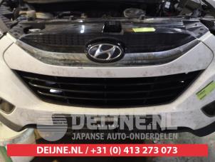 Used Bumper grille Hyundai iX35 (LM) 1.7 CRDi 16V Price on request offered by V.Deijne Jap.Auto-onderdelen BV