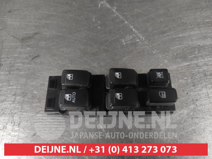 Usados Interruptor combinado de ventanillas Kia Sorento I (JC) 3.5 V6 24V Precio € 35,00 Norma de margen ofrecido por V.Deijne Jap.Auto-onderdelen BV