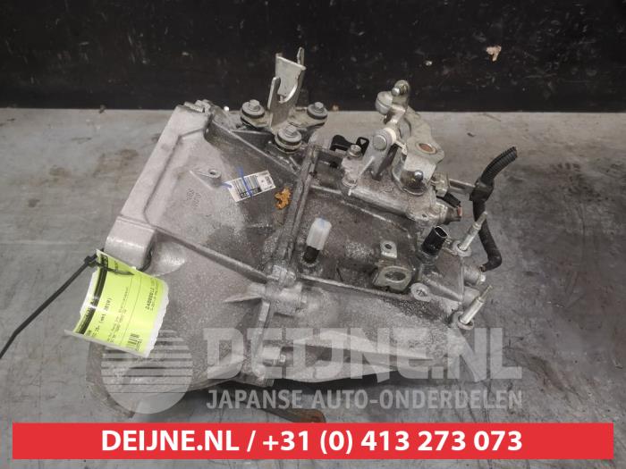 Getriebe Suzuki Celerio (LF), 2014 1.0 12V Dualjet, Fließheck, 4-tr, Benzin, 996cc, 50kW (68pk), FWD, K10C, 2016-04, LFE62 (Gebraucht)