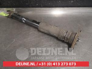 Used Rear shock absorber, left Kia Sportage (SL) 2.0 CVVT 16V 4x2 Price on request offered by V.Deijne Jap.Auto-onderdelen BV
