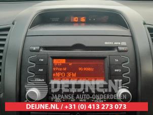 Used Radio Kia Sorento II (XM) 2.2 CRDi 16V VGT 4x4 Price on request offered by V.Deijne Jap.Auto-onderdelen BV