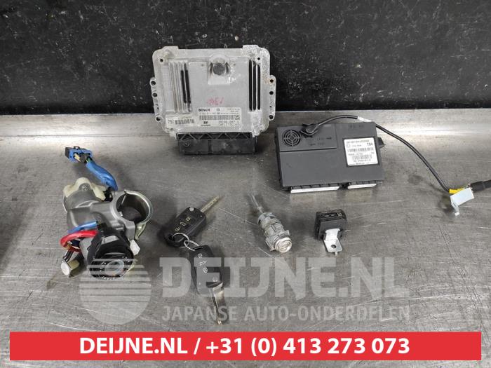 Used Engine management computer Hyundai i30 (FD) 1.6 CRDi 16V VGT LP Price € 150,00 Margin scheme offered by V.Deijne Jap.Auto-onderdelen BV
