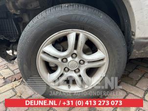 Used Set of wheels + tyres Kia Sportage (JE) 2.0 CVVT 16V 4x2 Price on request offered by V.Deijne Jap.Auto-onderdelen BV