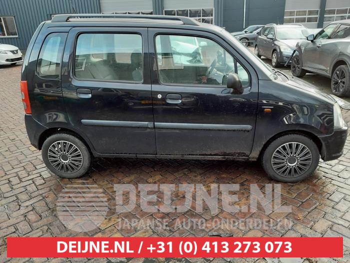 Usados Ventanilla triangular derecha delante Suzuki Wagon-R+ (RB) 1.2 16V Precio € 35,00 Norma de margen ofrecido por V.Deijne Jap.Auto-onderdelen BV