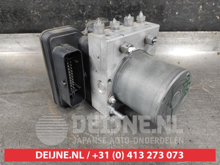 Używane Pompa ABS Nissan Juke (F16) 1.0 DIG-T 12V Cena € 150,00 Procedura marży oferowane przez V.Deijne Jap.Auto-onderdelen BV