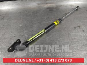 Used Rear gas strut, left Lexus CT 200h 1.8 16V Price on request offered by V.Deijne Jap.Auto-onderdelen BV