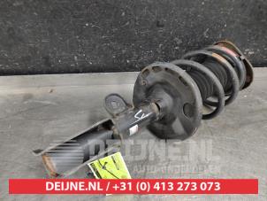 Used Front shock absorber rod, left Lexus CT 200h 1.8 16V Price on request offered by V.Deijne Jap.Auto-onderdelen BV