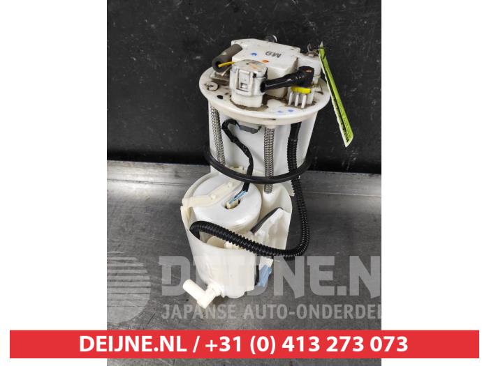 Usagé Pompe à carburant Toyota RAV4 (A3) 2.0 16V Valvematic 4x4 Prix € 50,00 Règlement à la marge proposé par V.Deijne Jap.Auto-onderdelen BV