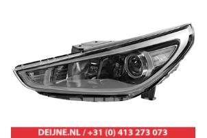 Nowe Reflektor lewy Hyundai I30 17- Cena € 241,31 Z VAT oferowane przez V.Deijne Jap.Auto-onderdelen BV
