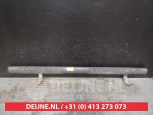 Used Footboard, left Nissan Navara (D40) 2.5 dCi 16V 4x4 Price on request offered by V.Deijne Jap.Auto-onderdelen BV