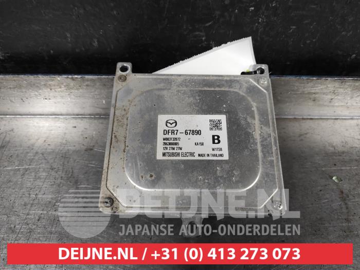 Używane Modułowy reflektor LED Mazda CX-30 (DM) 2.0 e-SkyActiv-G 122 16V Cena na żądanie oferowane przez V.Deijne Jap.Auto-onderdelen BV