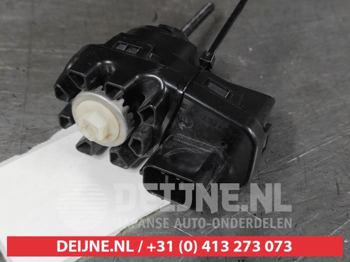 Używane Silnik reflektora Mazda CX-5 I (KE,GH) 2.2 SkyActiv-D 150 16V 2WD Cena € 20,00 Procedura marży oferowane przez V.Deijne Jap.Auto-onderdelen BV