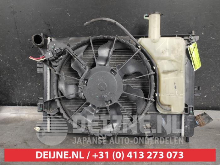 Used Radiator Kia Cee'd Sportswagon (JDC5) 1.4i CVVT 16V Price € 50,00 Margin scheme offered by V.Deijne Jap.Auto-onderdelen BV