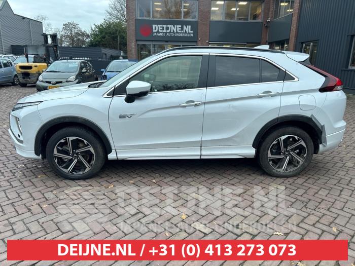 Usados Ventanilla triangular izquierda detrás Mitsubishi Eclipse Cross (GK/GL) 2.4 16V PHEV 4x4 Precio € 50,00 Norma de margen ofrecido por V.Deijne Jap.Auto-onderdelen BV